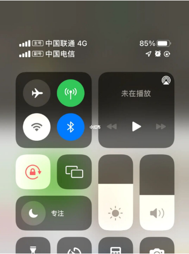栾川苹果手机维修分享iPhone双卡信号解决办法 
