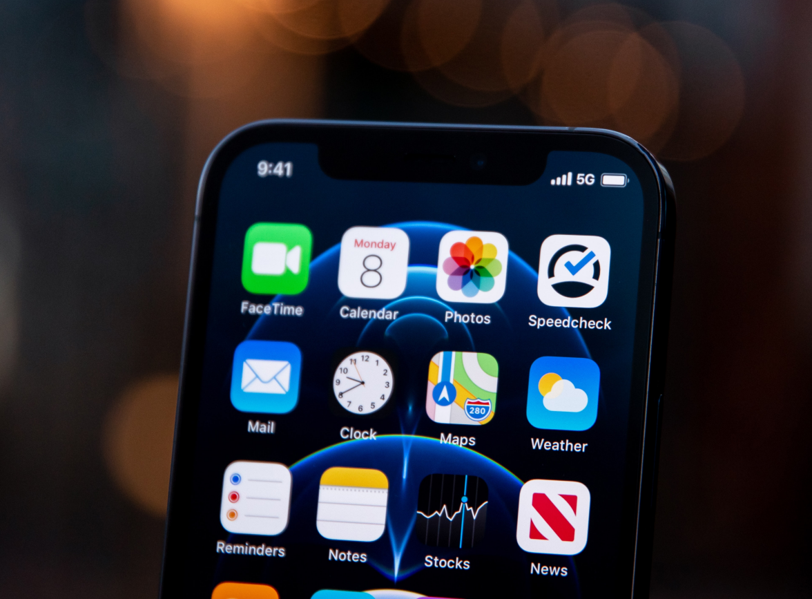 栾川苹果手机维修分享为什么 iPhone 12 在冬季会自动关机 